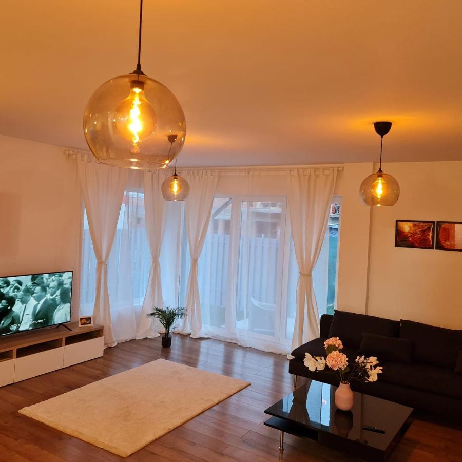 Galaxy Residence Villa Otopeni Kültér fotó