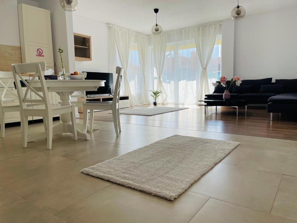 Galaxy Residence Villa Otopeni Kültér fotó