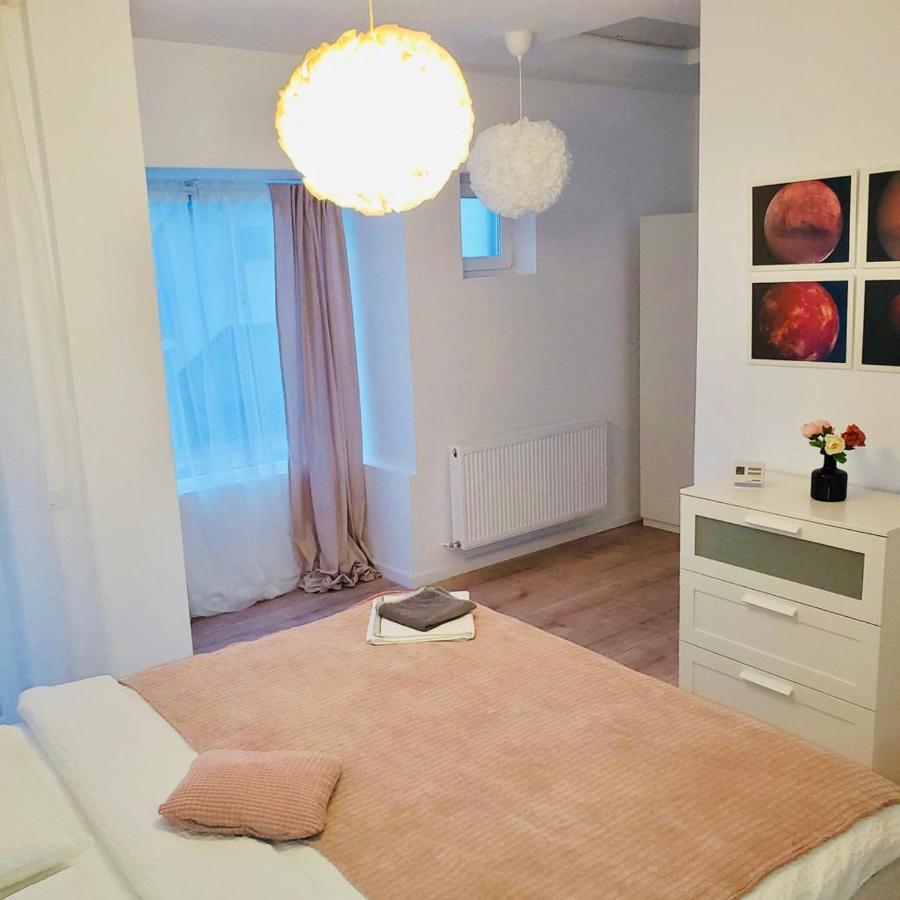 Galaxy Residence Villa Otopeni Kültér fotó