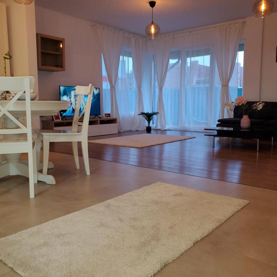 Galaxy Residence Villa Otopeni Kültér fotó